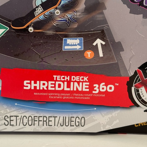 Tech Deck Shredline 360 Motorized Spinning Playset 20” W Exclusive Board New - Picture 2 of 11